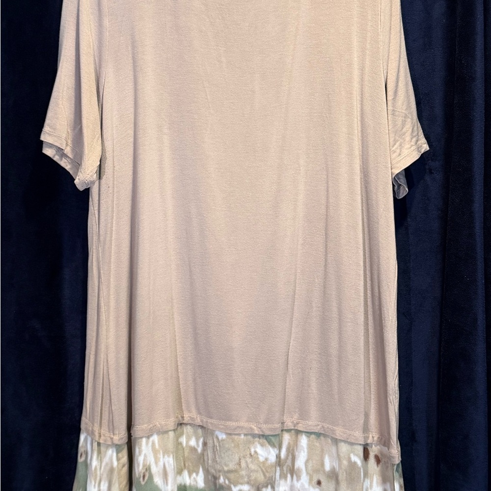 LOGO by Lori Goldstein Beige and Olive Short Sleeve Top - Picture 2 of 5